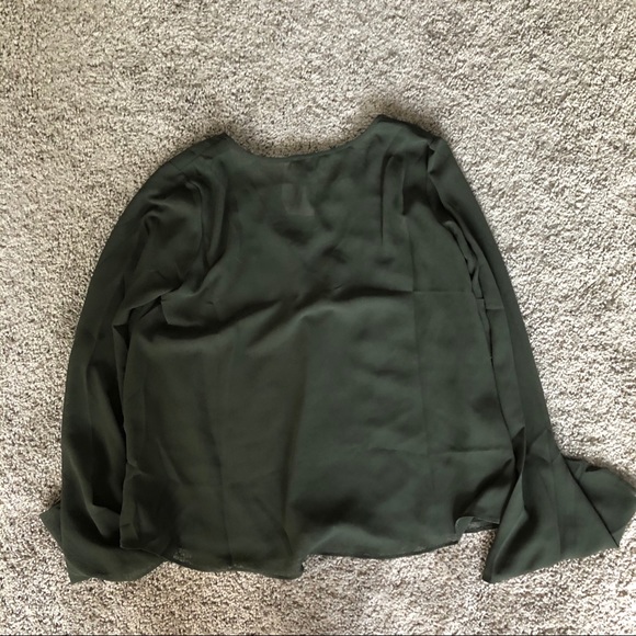 NWT show me your Mumu the zuko bell sleeve top XS - Picture 5 of 5